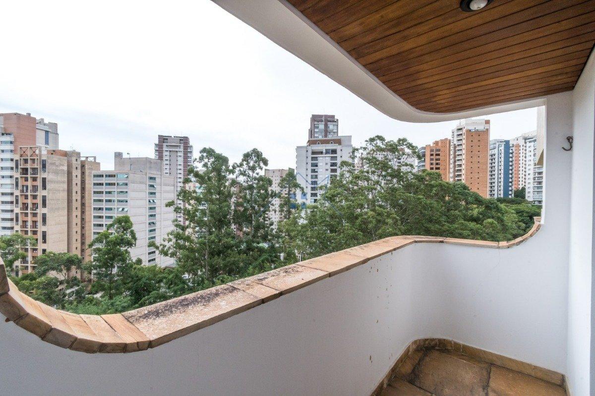 Apartamento no Morumbi 370m² 4 dorm 3 suítes 4 vagas Avenida José Galante São Paulo - 
