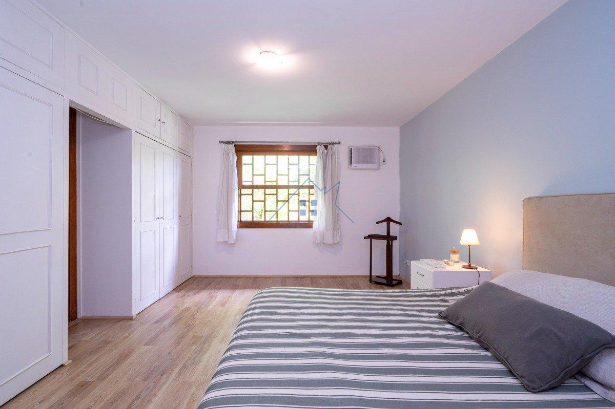 Casa no Morumbi com 370m² 4 dorm 2 suítes 2 vagas Rua Almirante Soares Dutra São Paulo - 