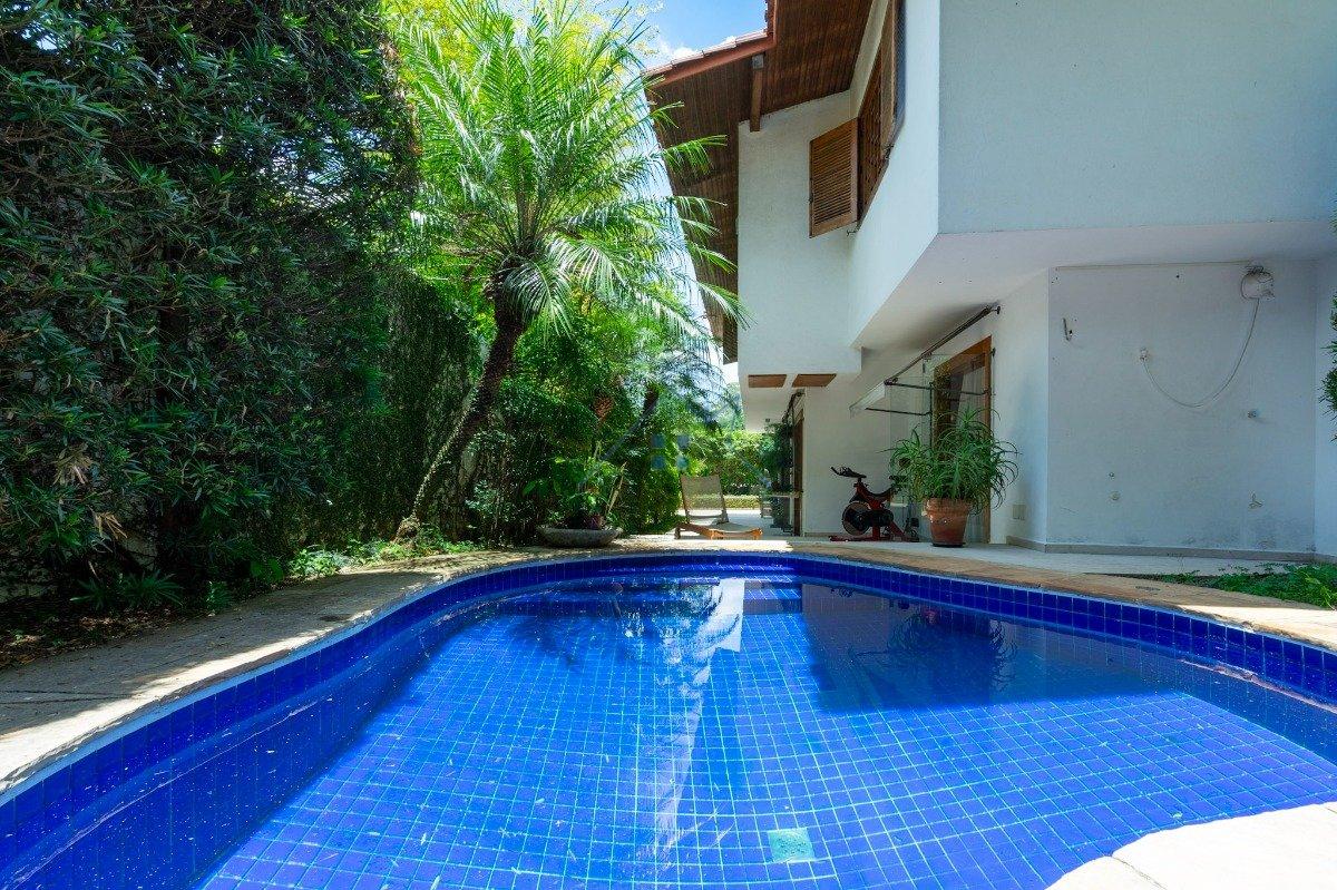 Casa no Morumbi com 370m² 4 dorm 2 suítes 2 vagas Rua Almirante Soares Dutra São Paulo - 