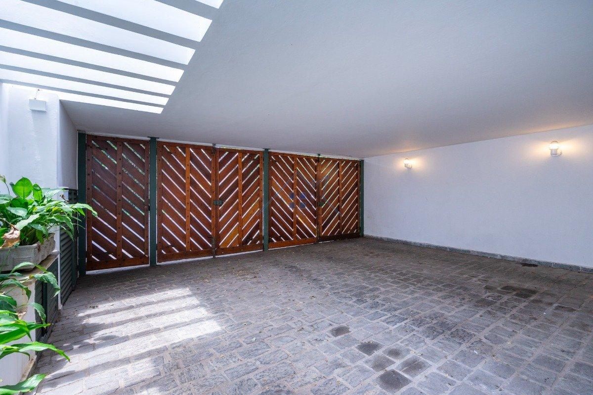 Casa no Morumbi com 370m² 4 dorm 2 suítes 2 vagas Rua Almirante Soares Dutra São Paulo - 