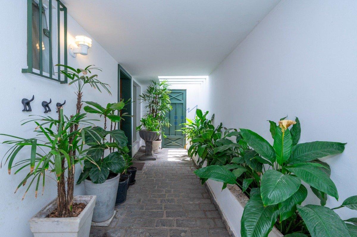 Casa no Morumbi com 370m² 4 dorm 2 suítes 2 vagas Rua Almirante Soares Dutra São Paulo - 