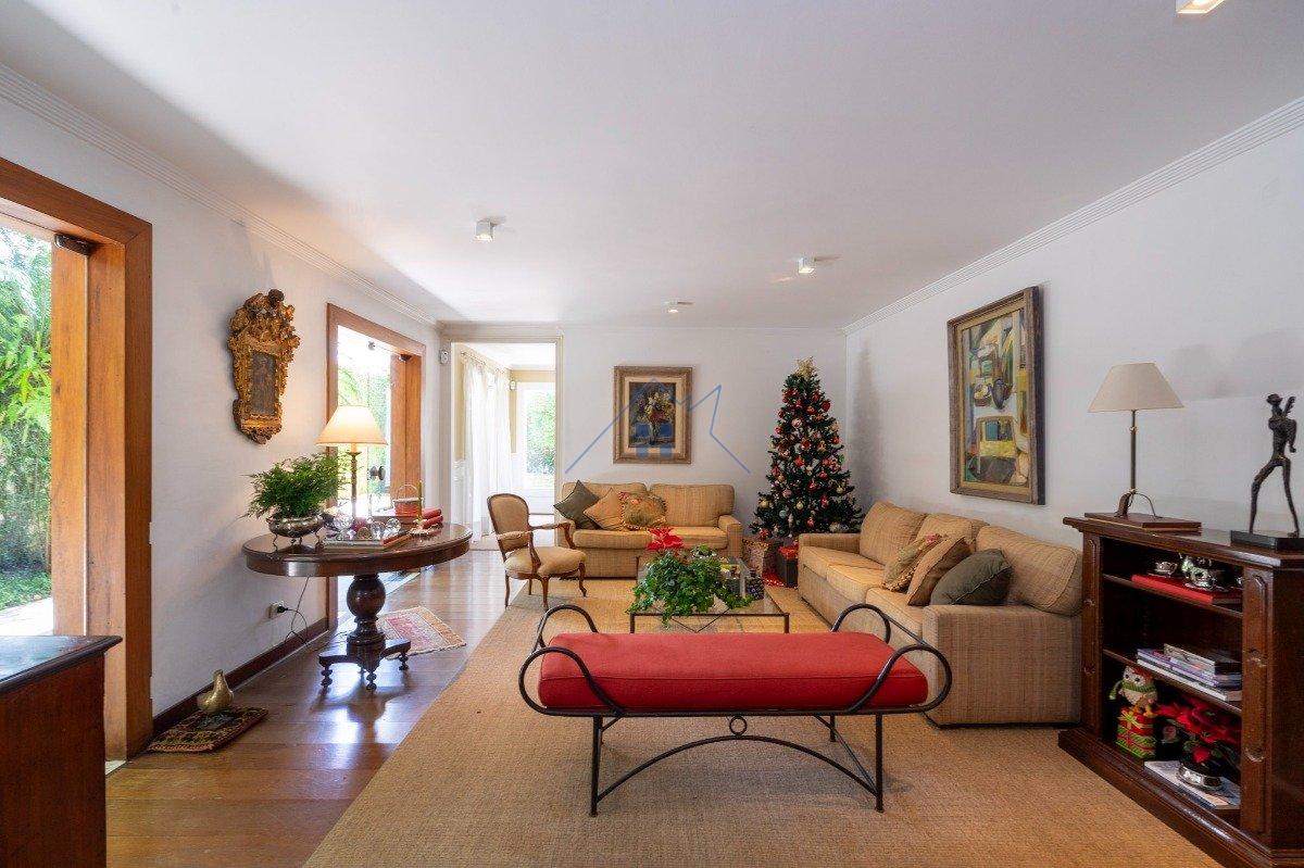 Casa no Morumbi com 370m² 4 dorm 2 suítes 2 vagas Rua Almirante Soares Dutra São Paulo - 