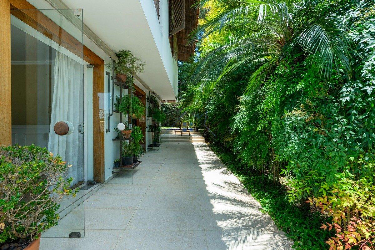 Casa no Morumbi com 370m² 4 dorm 2 suítes 2 vagas Rua Almirante Soares Dutra São Paulo - 