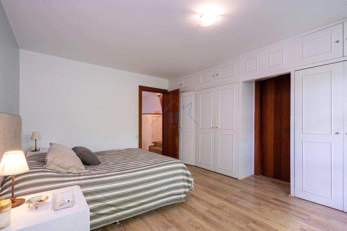 Casa no Morumbi com 370m² 4 dorm 2 suítes 2 vagas Rua Almirante Soares Dutra São Paulo - 