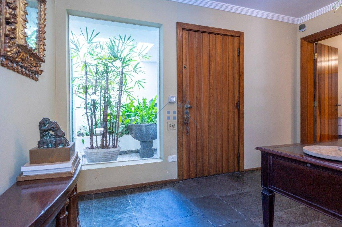 Casa no Morumbi com 370m² 4 dorm 2 suítes 2 vagas Rua Almirante Soares Dutra São Paulo - 