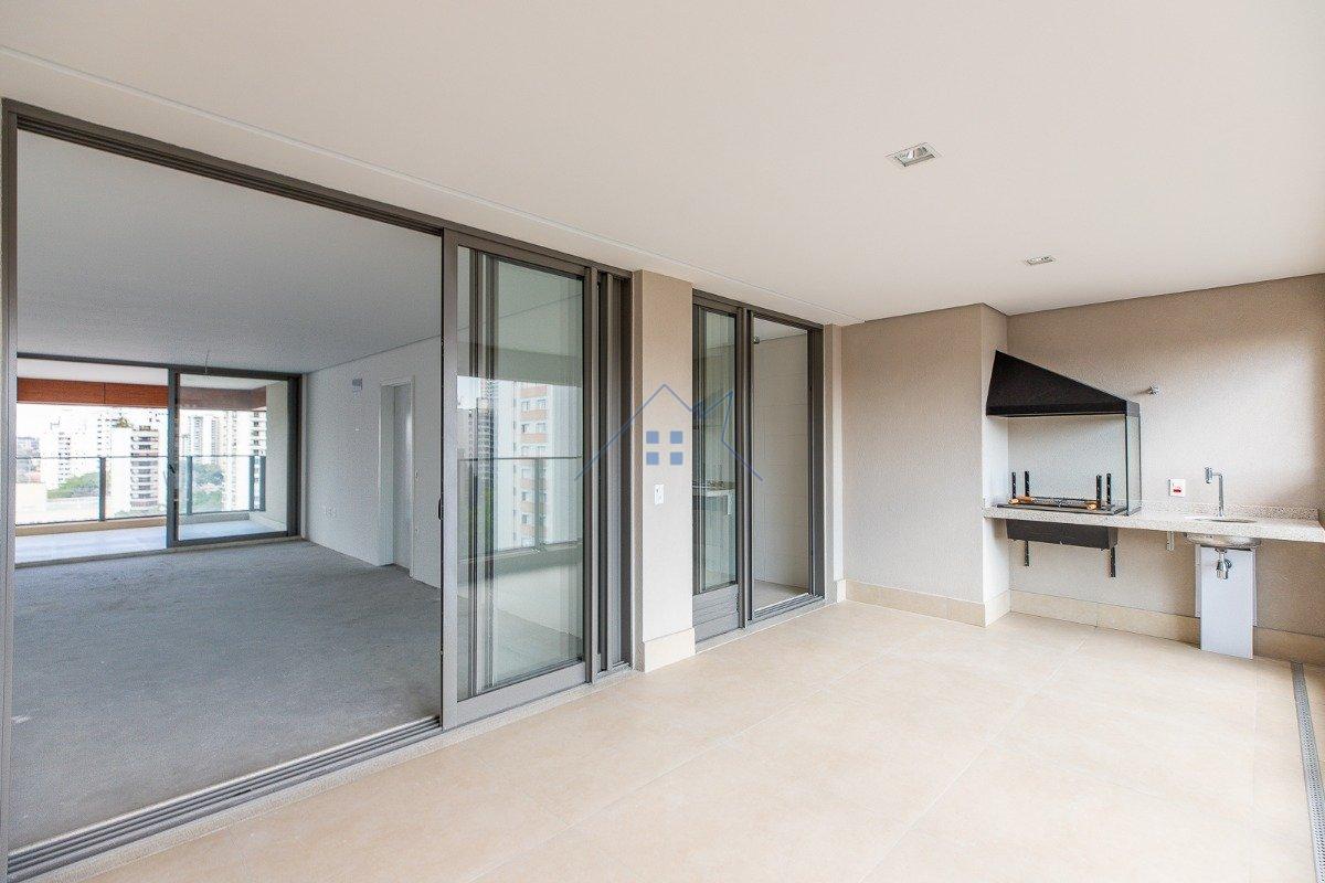 Apartamento no Brooklin Paulista 232m² 4 suítes 3 vagas Rua Barão do Triunfo São Paulo - 