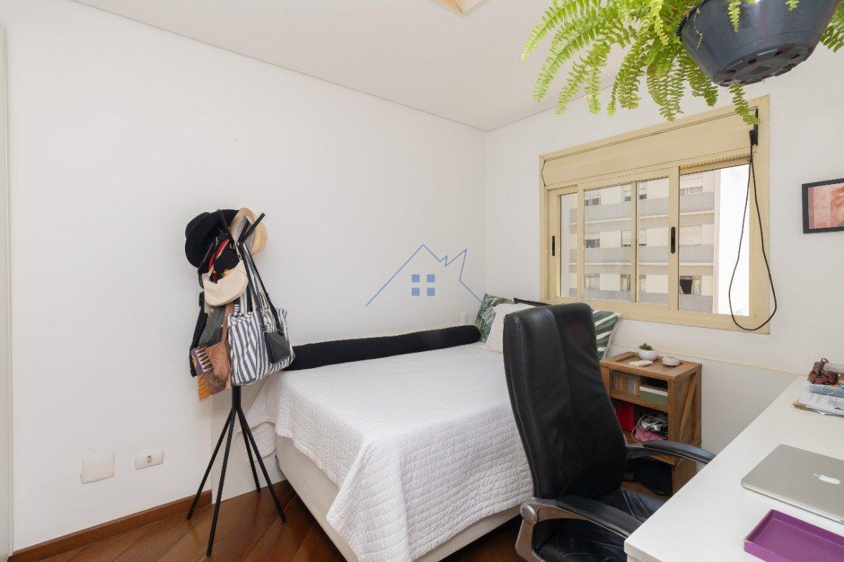 Apartamento em Perdizes 143m² 4 dorm 3 suítes 3 vagas Rua Doutor Franco da Rocha São Paulo - 