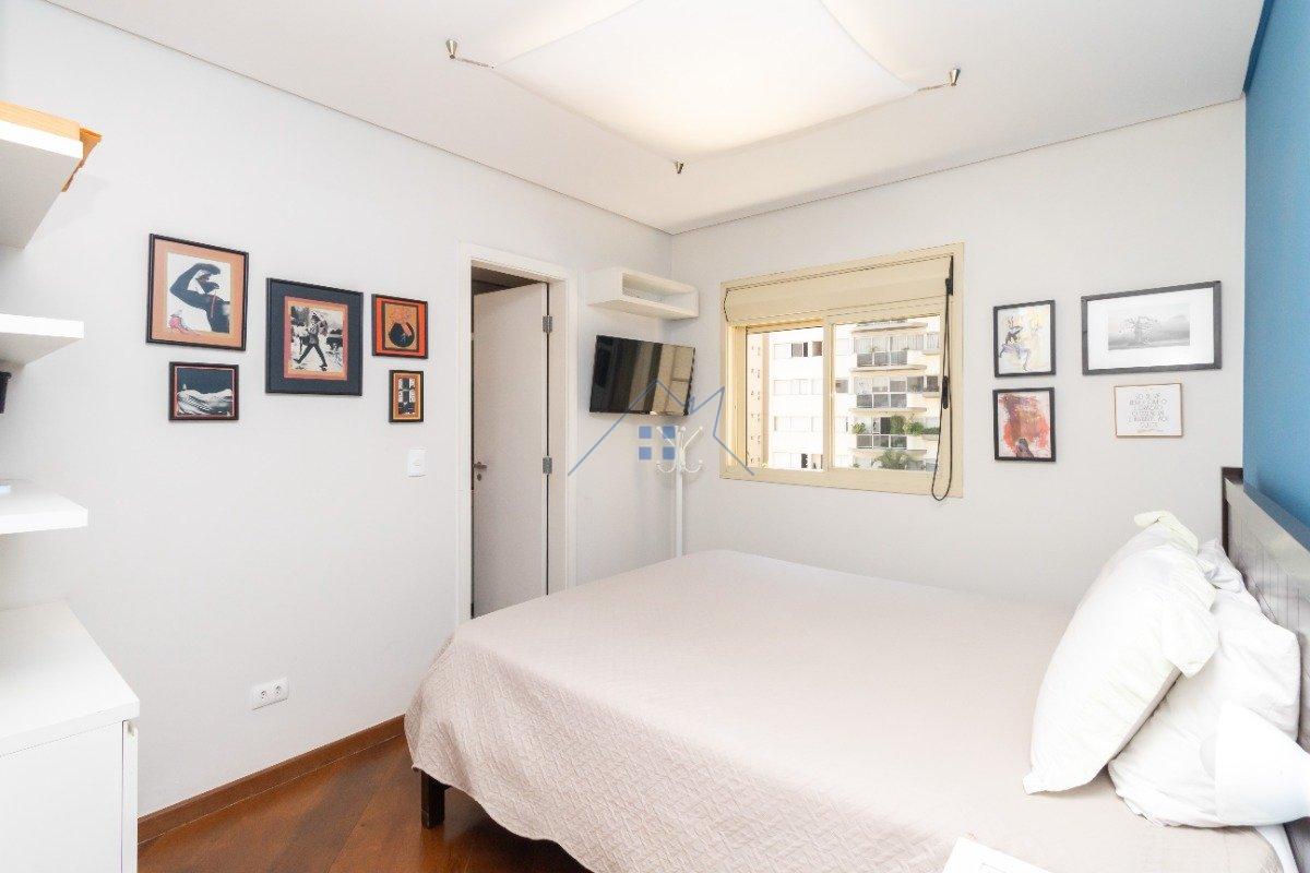 Apartamento em Perdizes 143m² 4 dorm 3 suítes 3 vagas Rua Doutor Franco da Rocha São Paulo - 