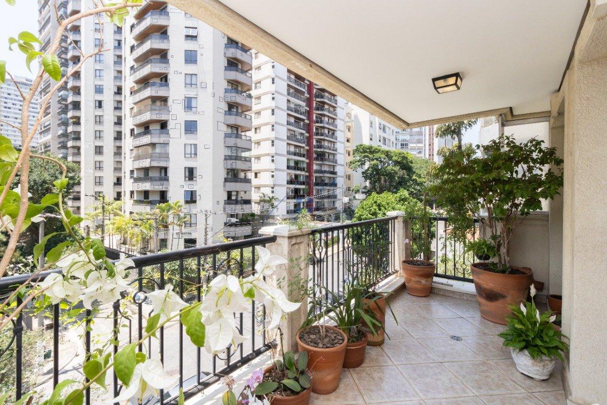Apartamento em Perdizes 143m² 4 dorm 3 suítes 3 vagas Rua Doutor Franco da Rocha São Paulo - 