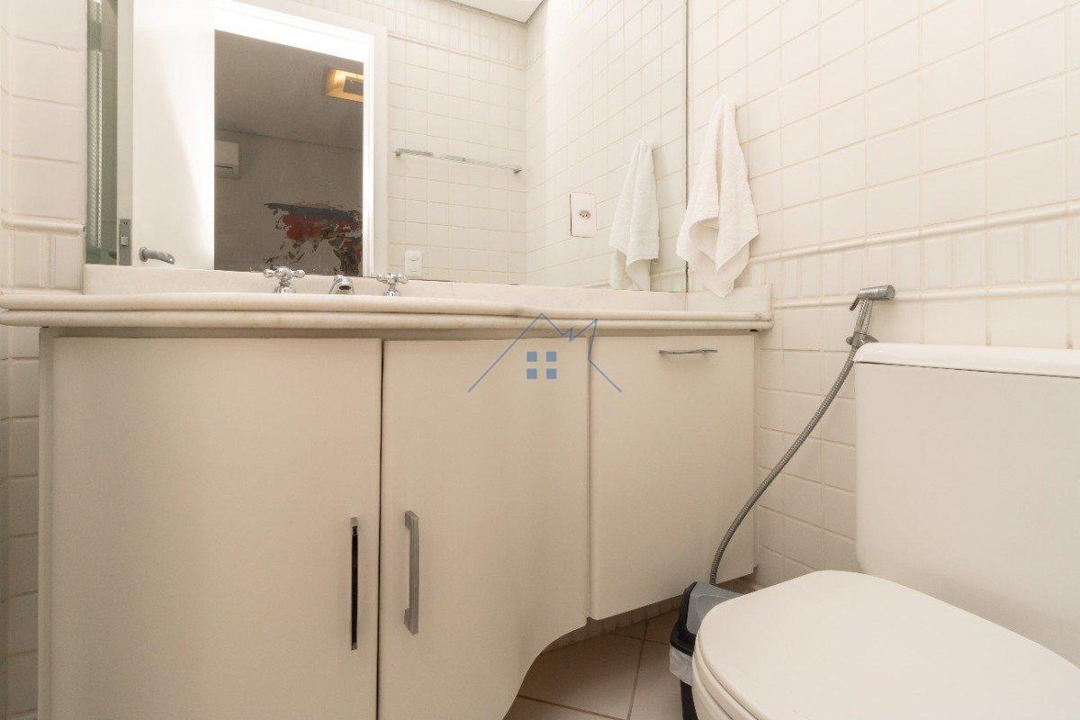 Apartamento em Perdizes 143m² 4 dorm 3 suítes 3 vagas Rua Doutor Franco da Rocha São Paulo - 