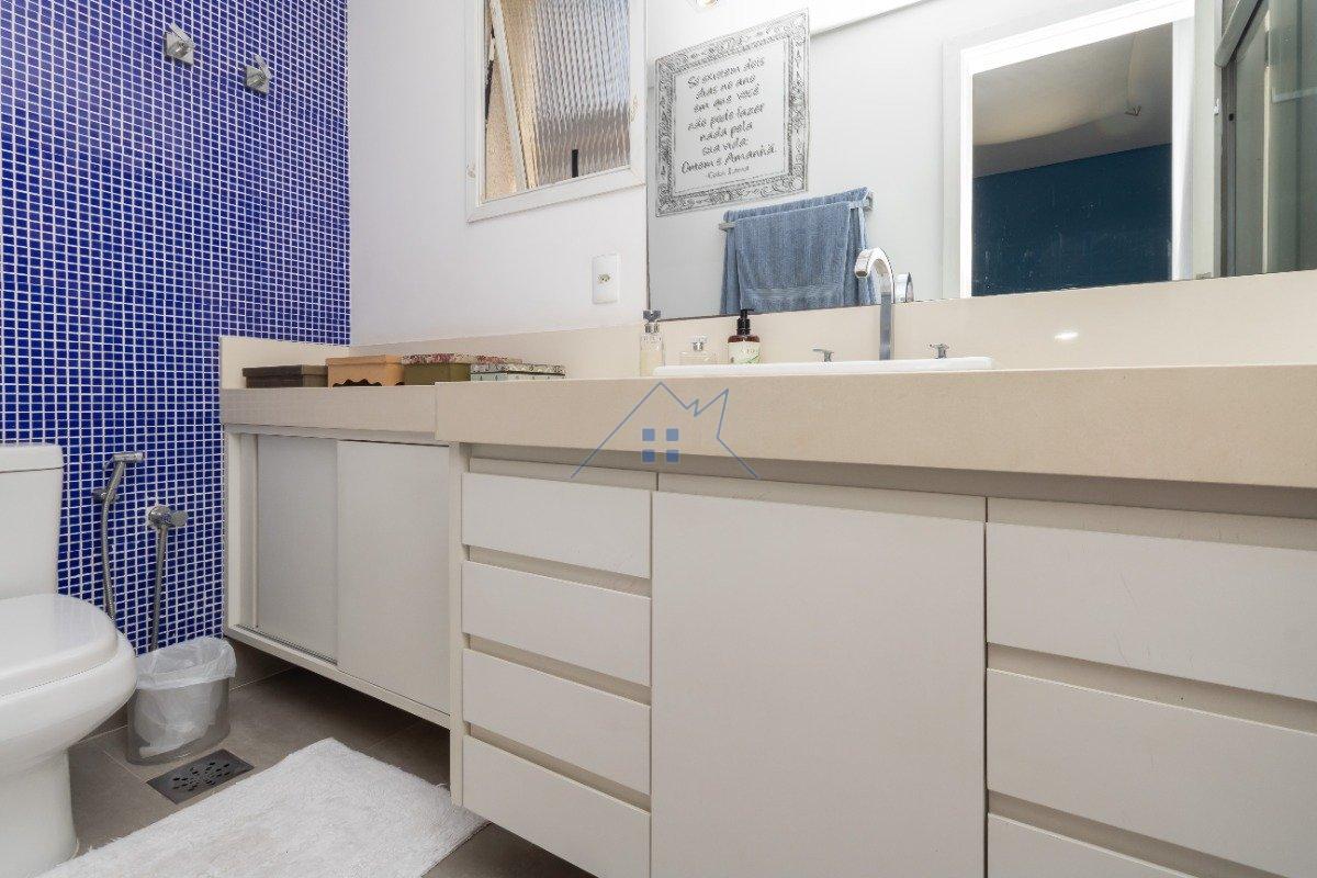 Apartamento em Perdizes 143m² 4 dorm 3 suítes 3 vagas Rua Doutor Franco da Rocha São Paulo - 