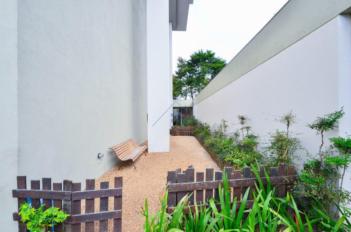 Apartamento na Vila Ipojuca 127m² 2 suítes 2 vagas Rua Camburiú São Paulo - 