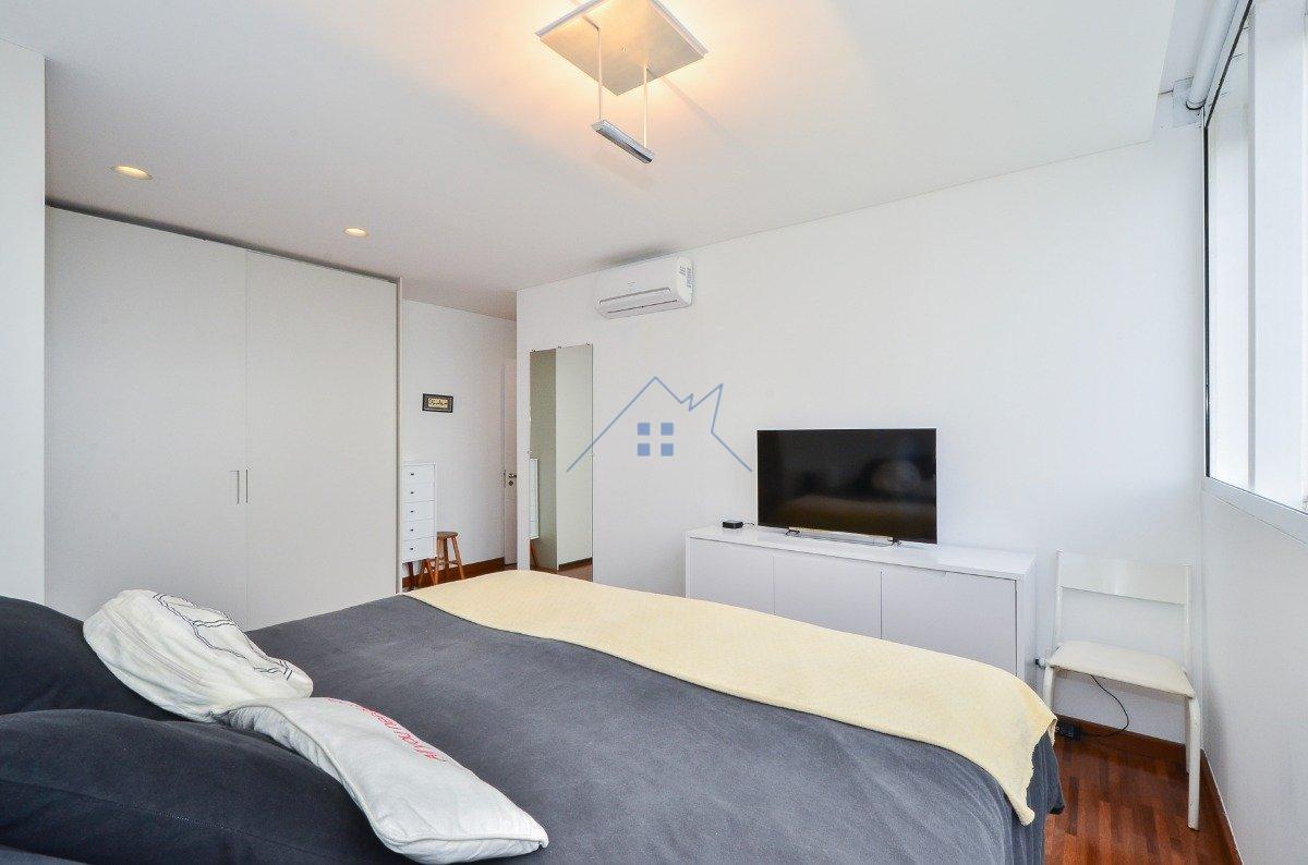 Apartamento na Vila Ipojuca 127m² 2 suítes 2 vagas Rua Camburiú São Paulo - 