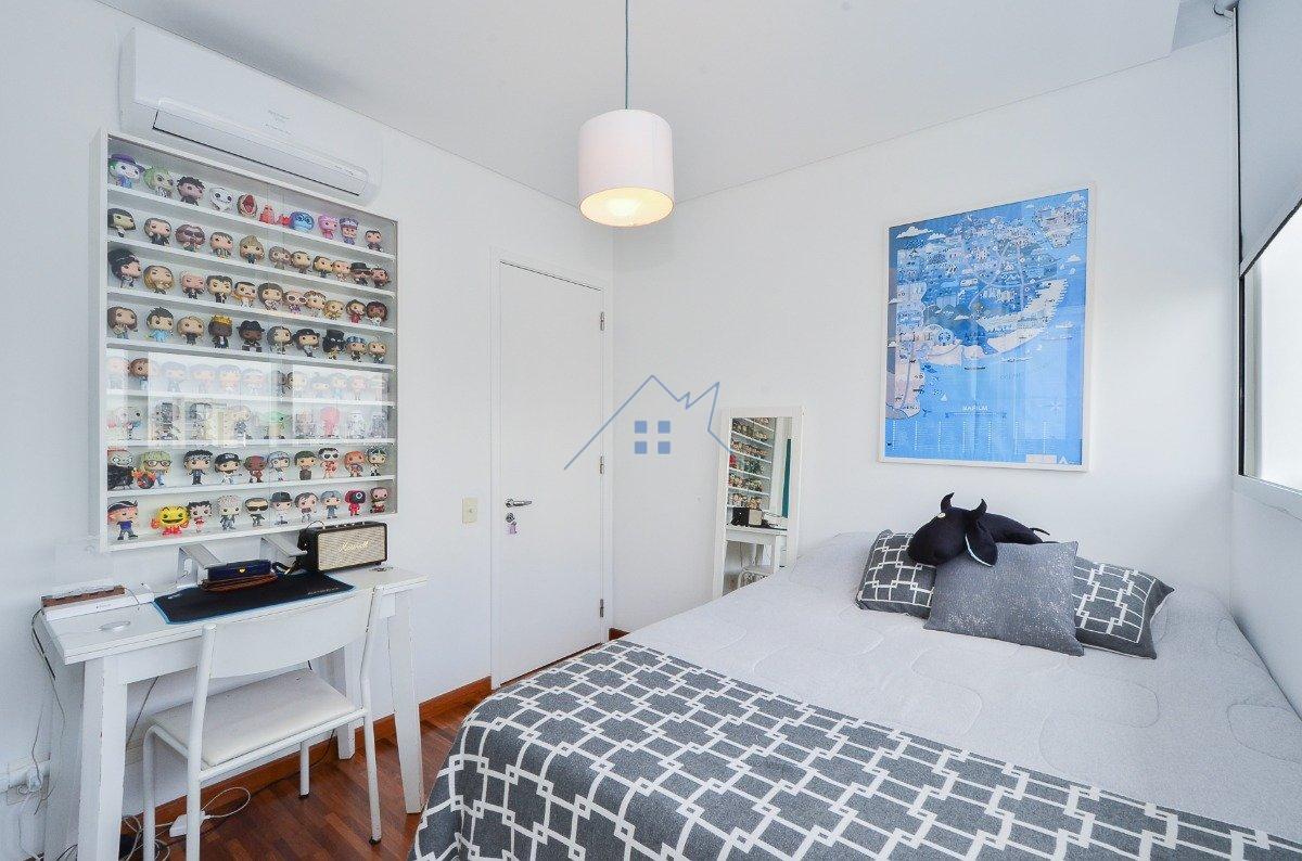 Apartamento na Vila Ipojuca 127m² 2 suítes 2 vagas Rua Camburiú São Paulo - 