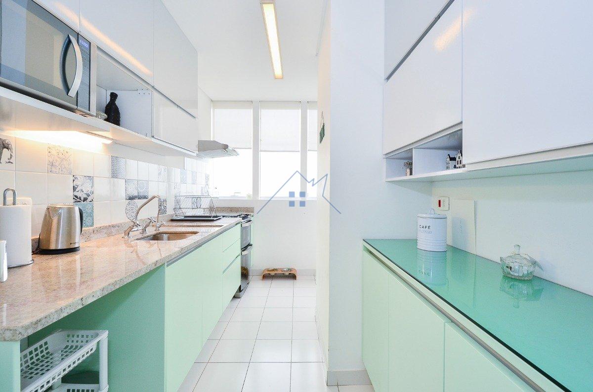 Apartamento na Vila Ipojuca 127m² 2 suítes 2 vagas Rua Camburiú São Paulo - 