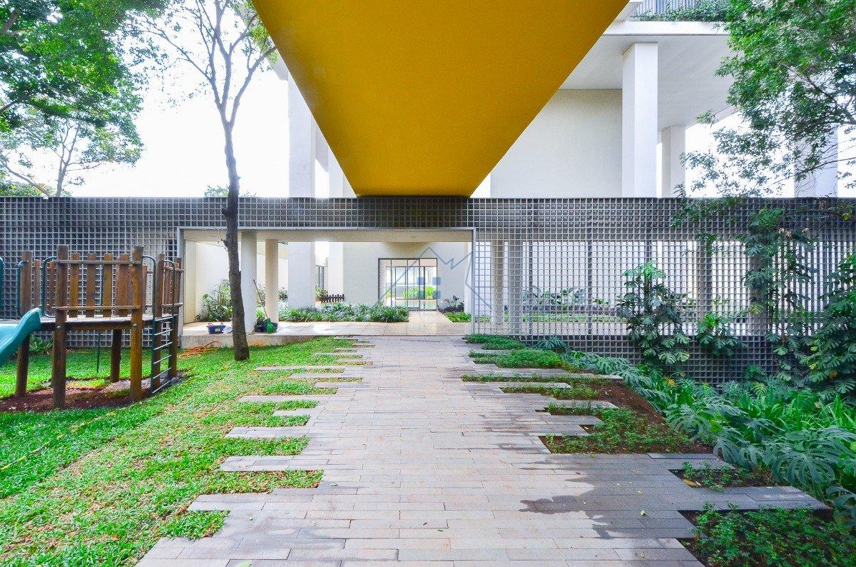 Apartamento na Vila Ipojuca 127m² 2 suítes 2 vagas Rua Camburiú São Paulo - 