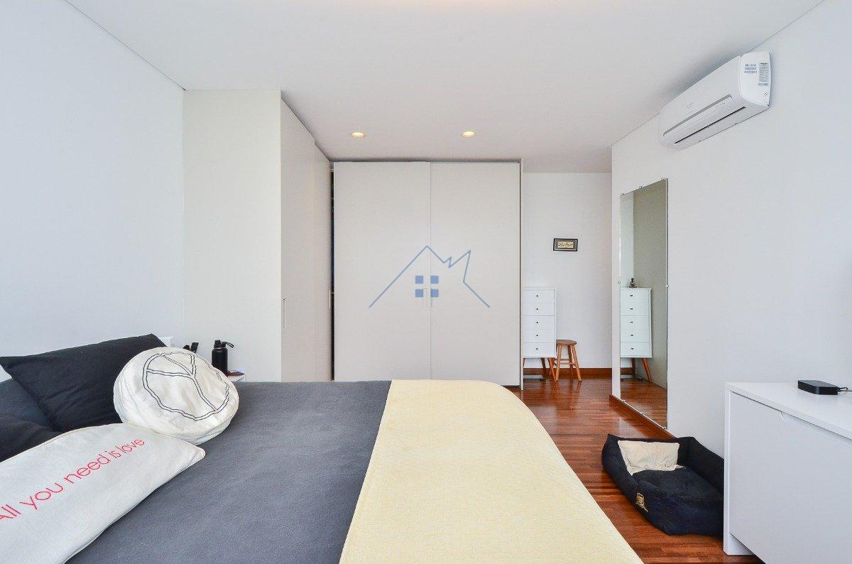 Apartamento na Vila Ipojuca 127m² 2 suítes 2 vagas Rua Camburiú São Paulo - 