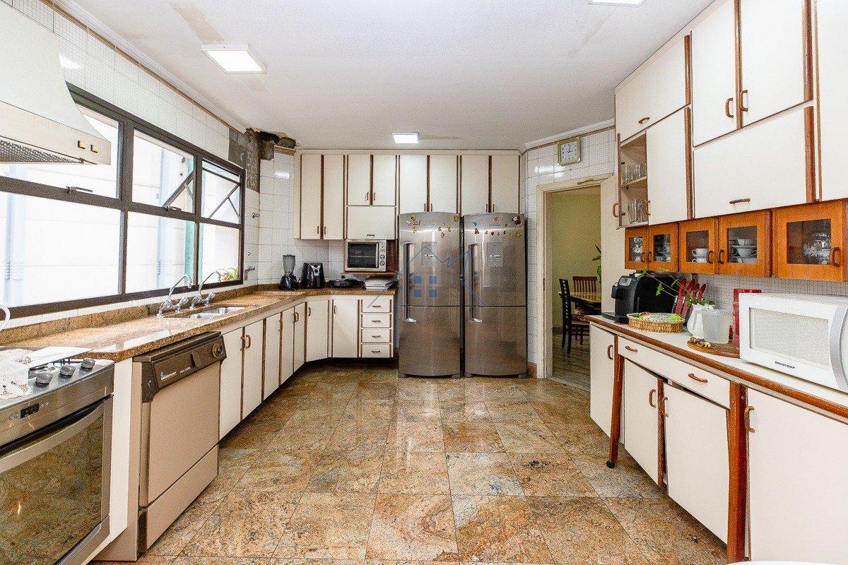 Apartamento no Pacaembú 289m² 4 suítes 4 vagas Rua Tupi São Paulo - 