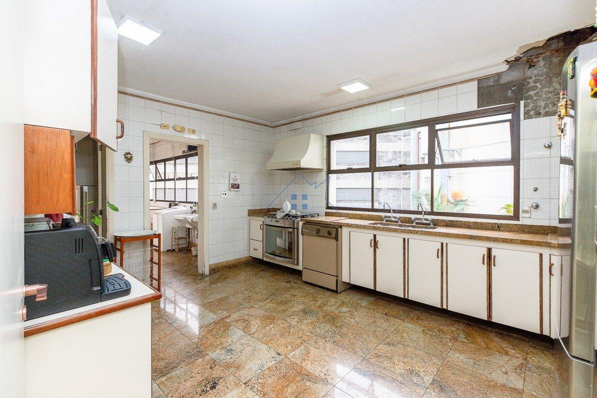 Apartamento no Pacaembú 289m² 4 suítes 4 vagas Rua Tupi São Paulo - 