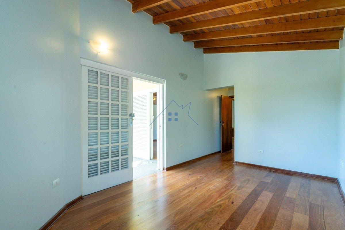Casa em Condomínio com 478m² 3 dorm 2 suítes 4 vagas Estrada Fazendinha Carapicuíba - 