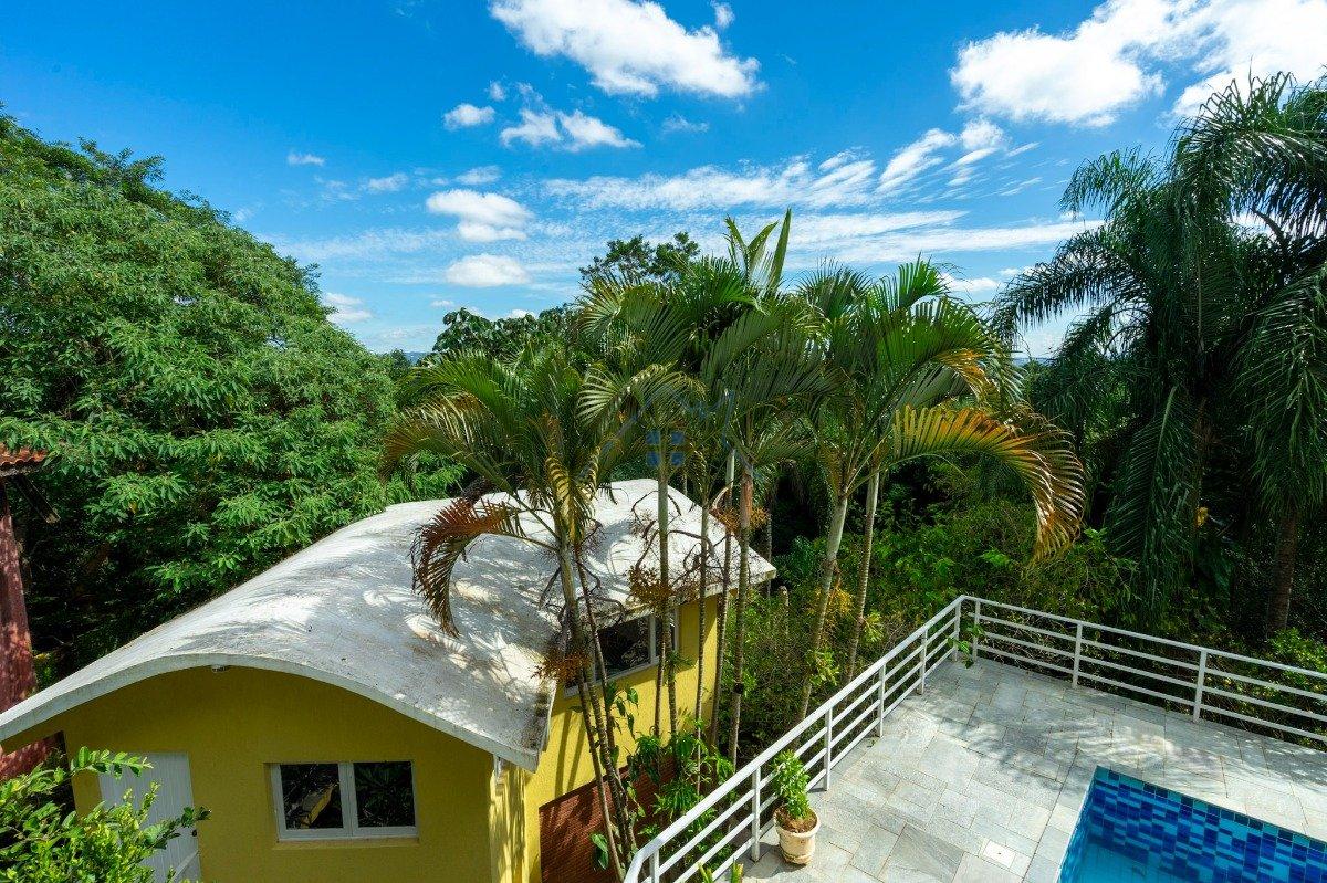 Casa em Condomínio com 478m² 3 dorm 2 suítes 4 vagas Estrada Fazendinha Carapicuíba - 
