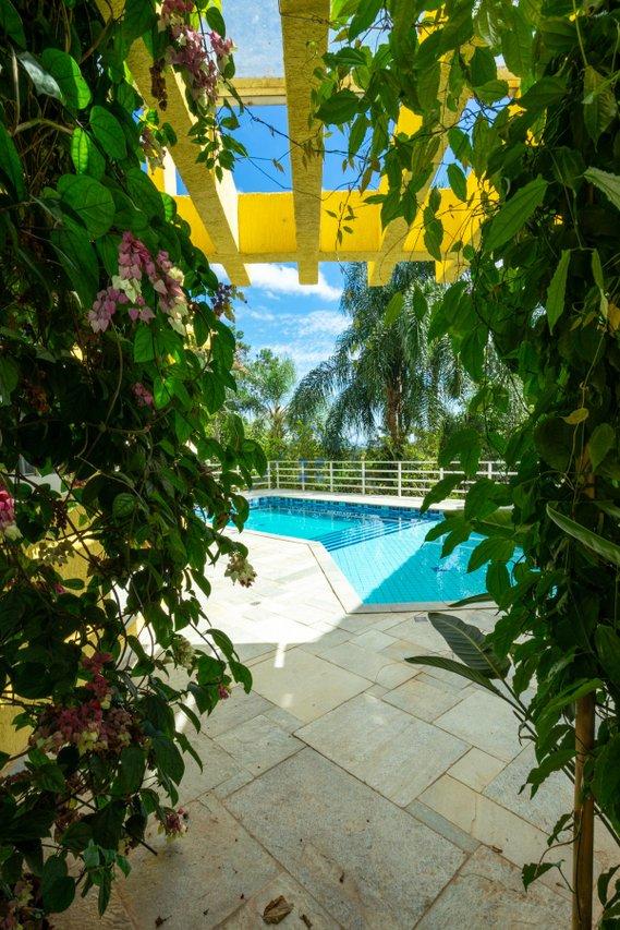 Casa em Condomínio com 478m² 3 dorm 2 suítes 4 vagas Estrada Fazendinha Carapicuíba - 