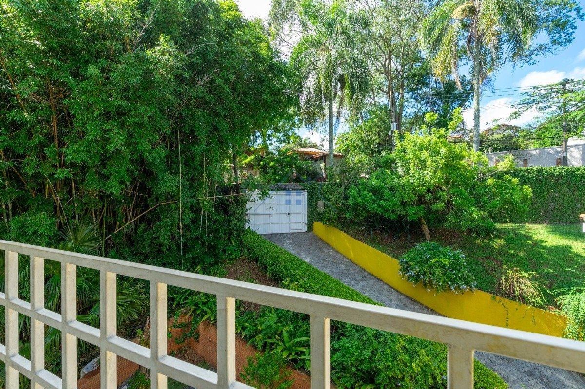 Casa em Condomínio com 478m² 3 dorm 2 suítes 4 vagas Estrada Fazendinha Carapicuíba - 