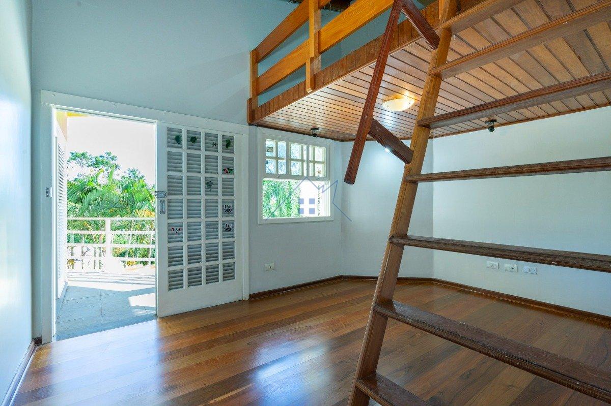 Casa em Condomínio com 478m² 3 dorm 2 suítes 4 vagas Estrada Fazendinha Carapicuíba - 