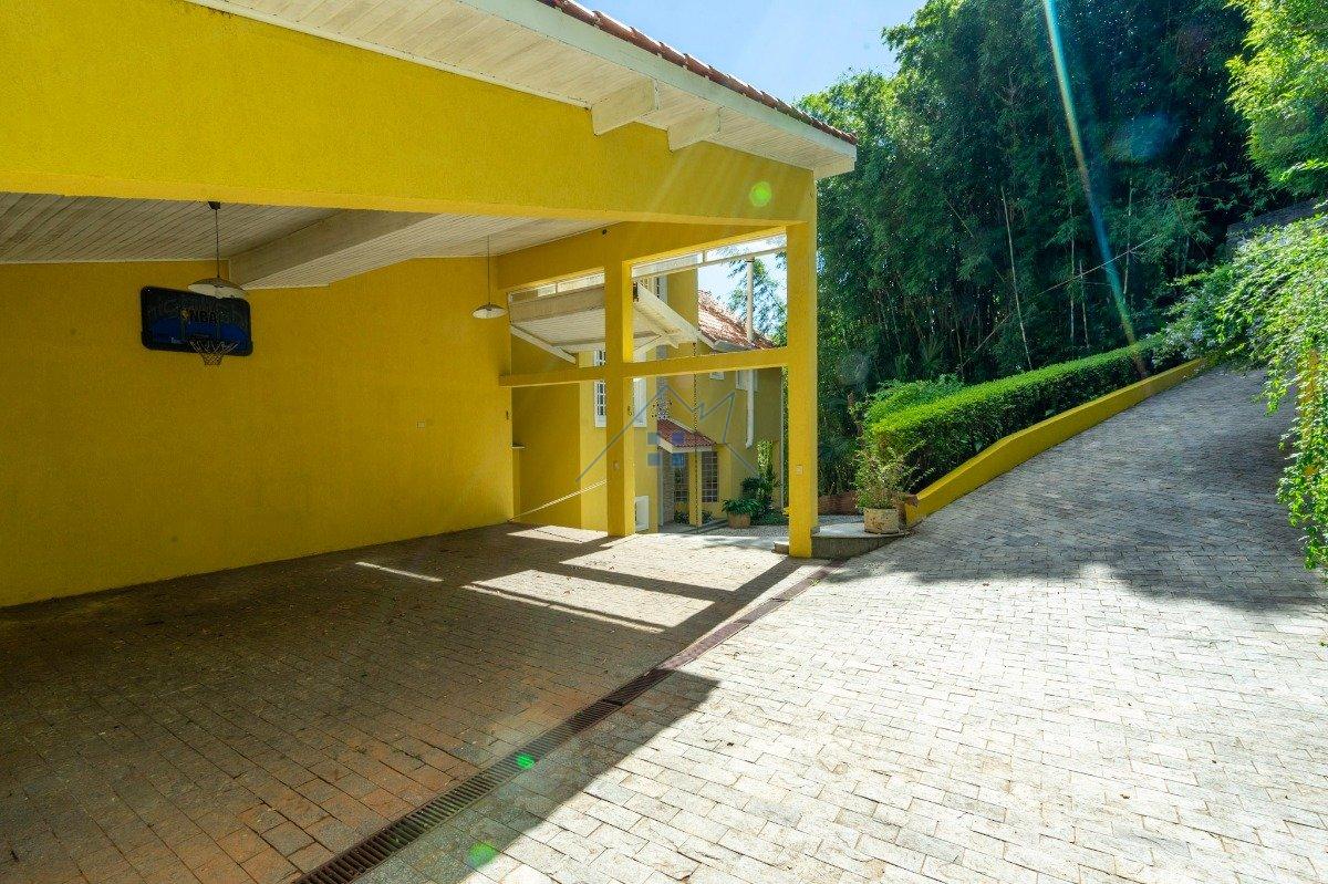 Casa em Condomínio com 478m² 3 dorm 2 suítes 4 vagas Estrada Fazendinha Carapicuíba - 