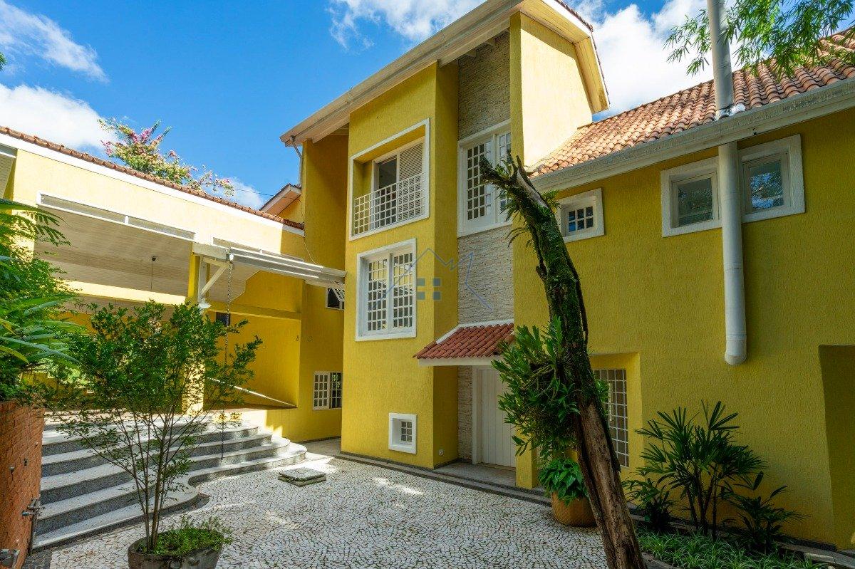 Casa em Condomínio com 478m² 3 dorm 2 suítes 4 vagas Estrada Fazendinha Carapicuíba - 