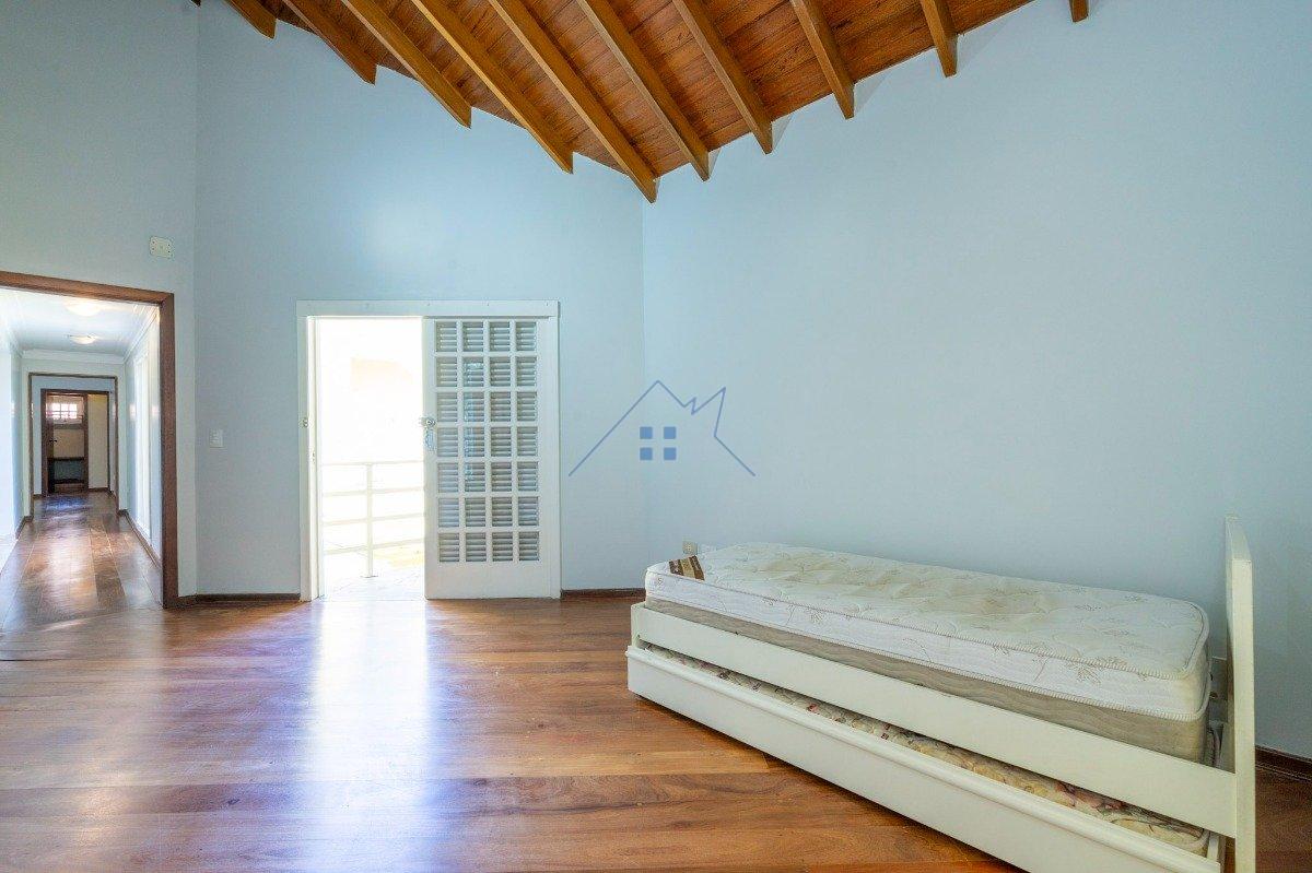 Casa em Condomínio com 478m² 3 dorm 2 suítes 4 vagas Estrada Fazendinha Carapicuíba - 