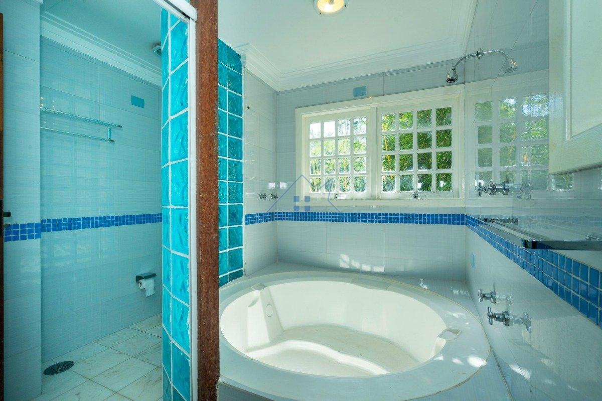 Casa em Condomínio com 478m² 3 dorm 2 suítes 4 vagas Estrada Fazendinha Carapicuíba - 