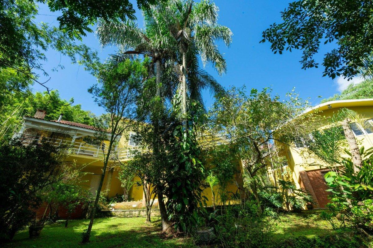 Casa em Condomínio com 478m² 3 dorm 2 suítes 4 vagas Estrada Fazendinha Carapicuíba - 