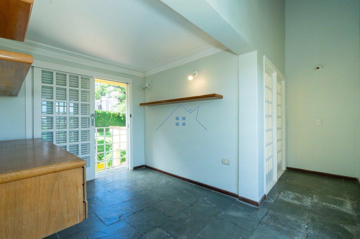 Casa em Condomínio com 478m² 3 dorm 2 suítes 4 vagas Estrada Fazendinha Carapicuíba - 