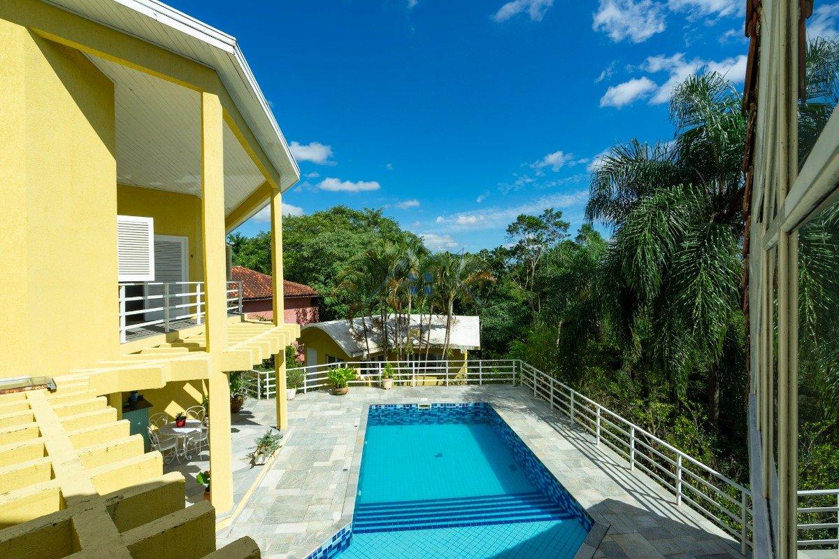 Casa em Condomínio com 478m² 3 dorm 2 suítes 4 vagas Estrada Fazendinha Carapicuíba - 