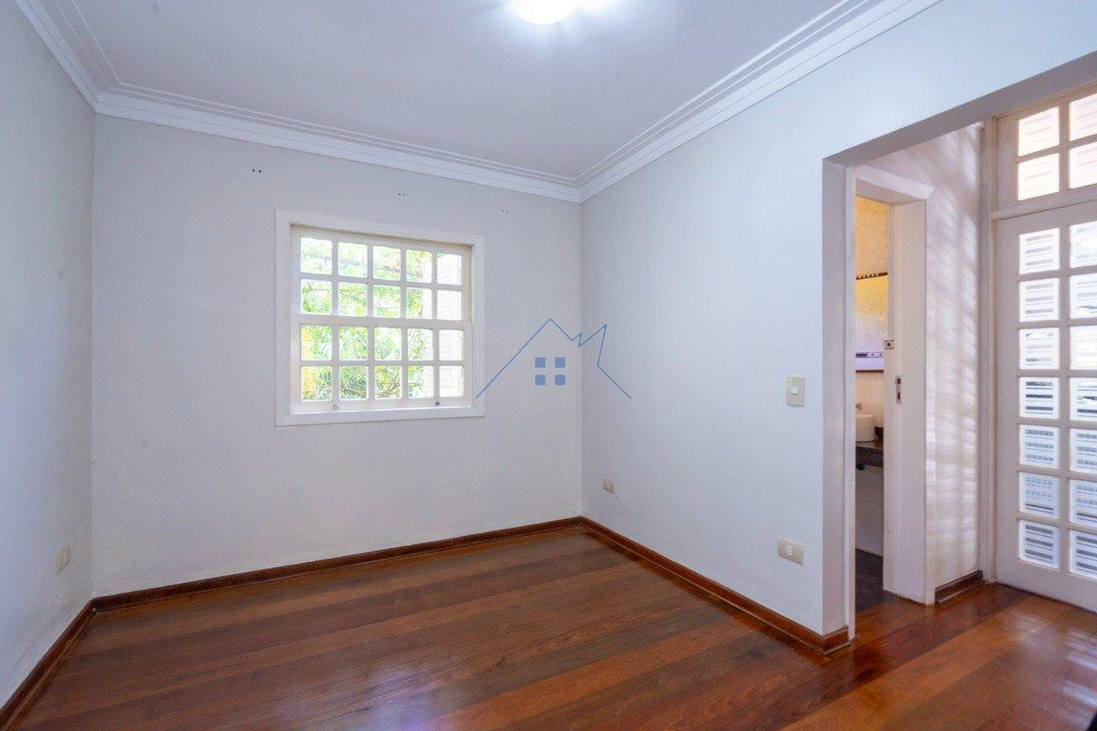 Casa em Condomínio com 478m² 3 dorm 2 suítes 4 vagas Estrada Fazendinha Carapicuíba - 