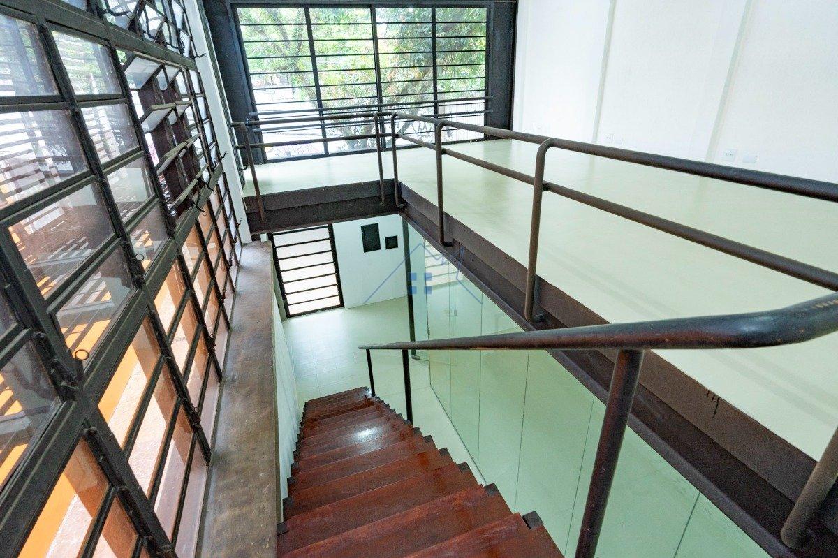 Casa Comercial em Pinheiros 212 m² 5 vagas Rua Luís Murat São Paulo - 