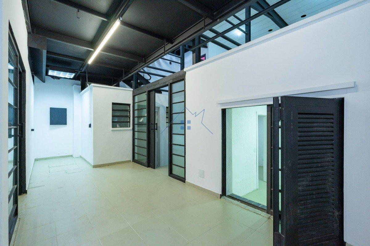 Casa Comercial em Pinheiros 212 m² 5 vagas Rua Luís Murat São Paulo - 