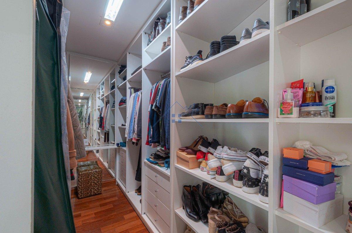 Casa em Condomínio Tremembé 370m² 4 dorm 3 suítes 5 vagas Rua Márcio Henrique Geenen São Paulo - 