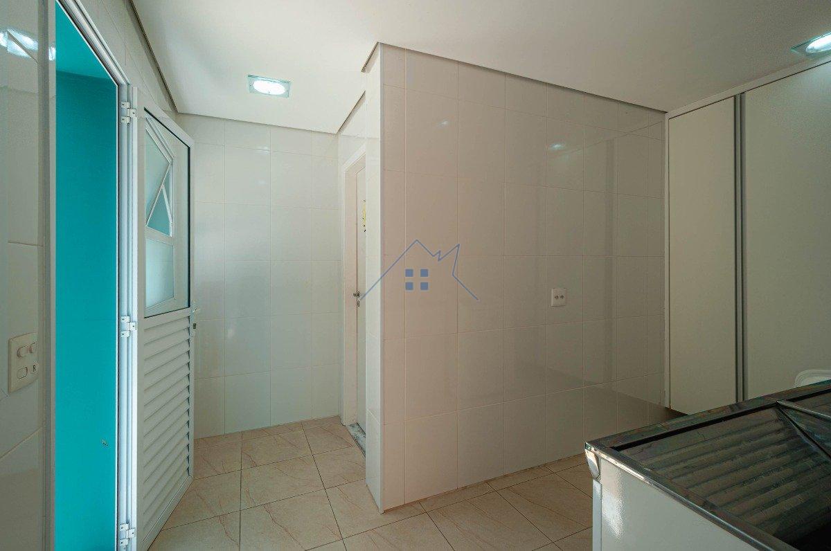 Casa em Condomínio Tremembé 370m² 4 dorm 3 suítes 5 vagas Rua Márcio Henrique Geenen São Paulo - 