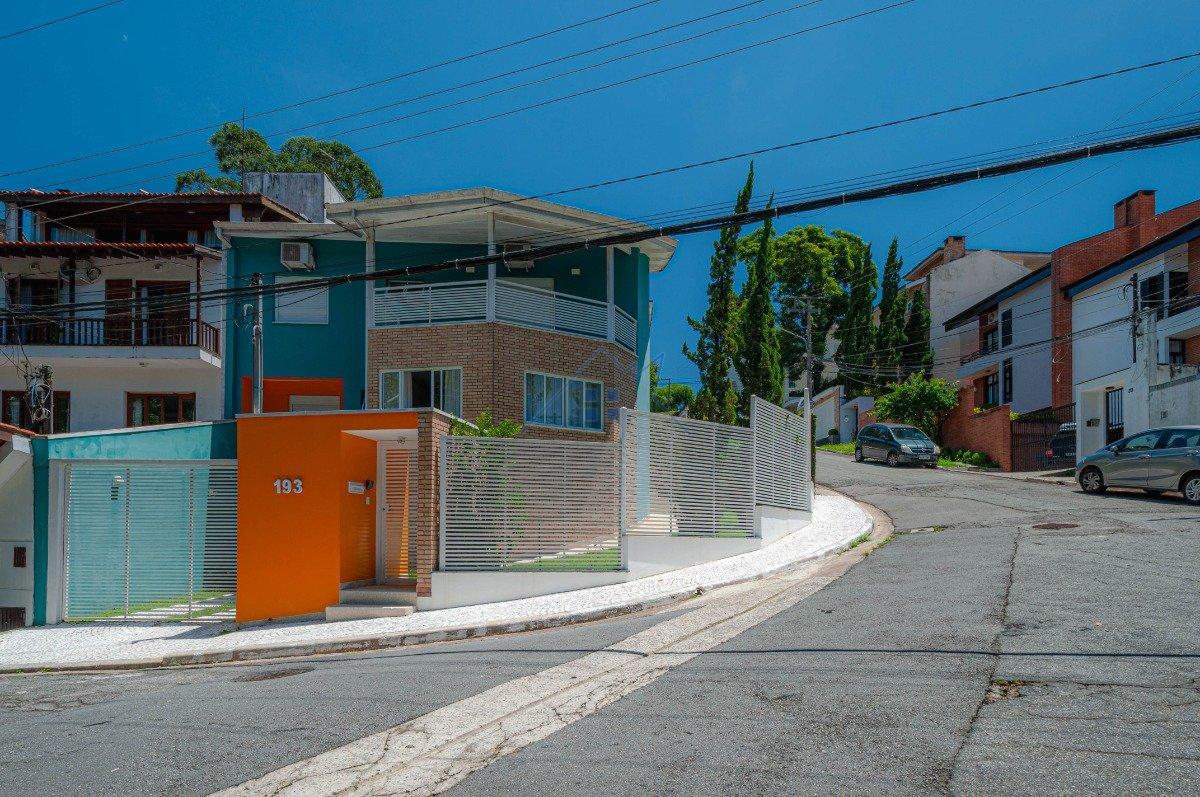 Casa em Condomínio Tremembé 370m² 4 dorm 3 suítes 5 vagas Rua Márcio Henrique Geenen São Paulo - 