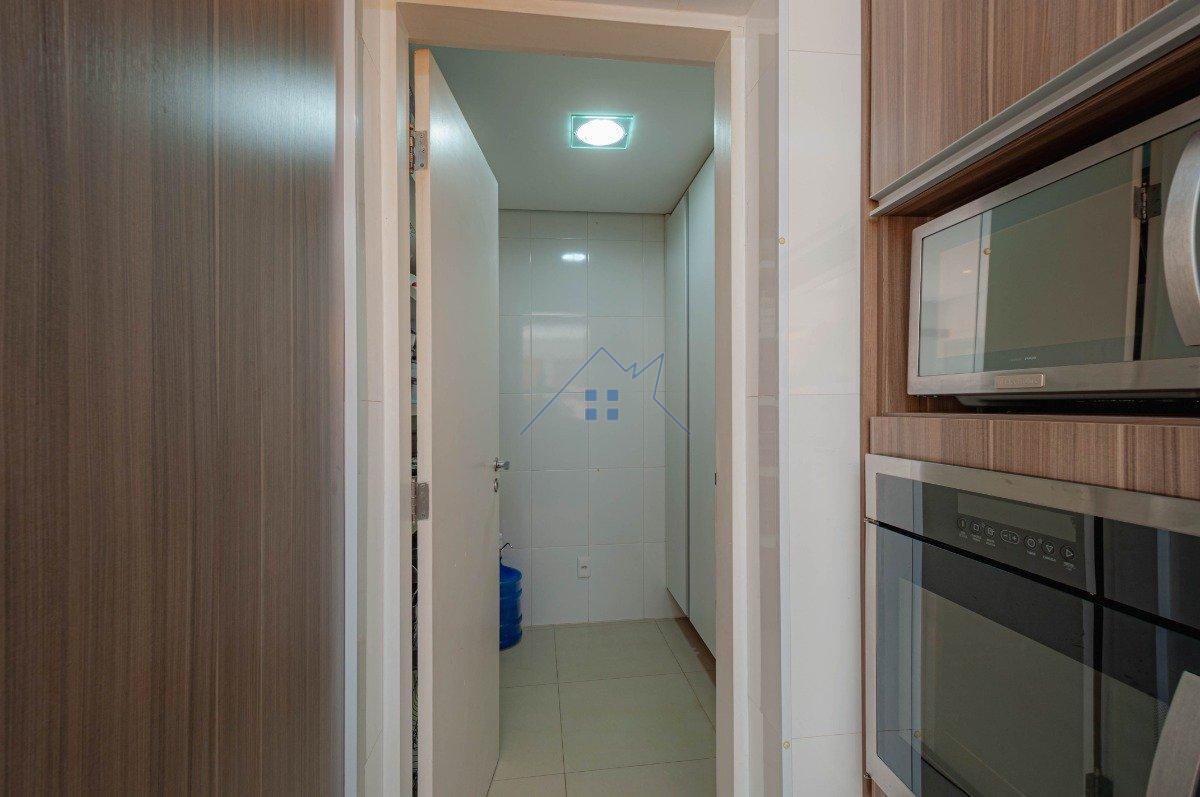 Casa em Condomínio Tremembé 370m² 4 dorm 3 suítes 5 vagas Rua Márcio Henrique Geenen São Paulo - 