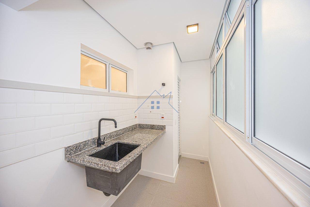 Apartamento no Bairro de Copacabana reformado 120m² 3 dorm 1 suíte 1 vaga Rua Constante Ramos Rio de Janeiro - 