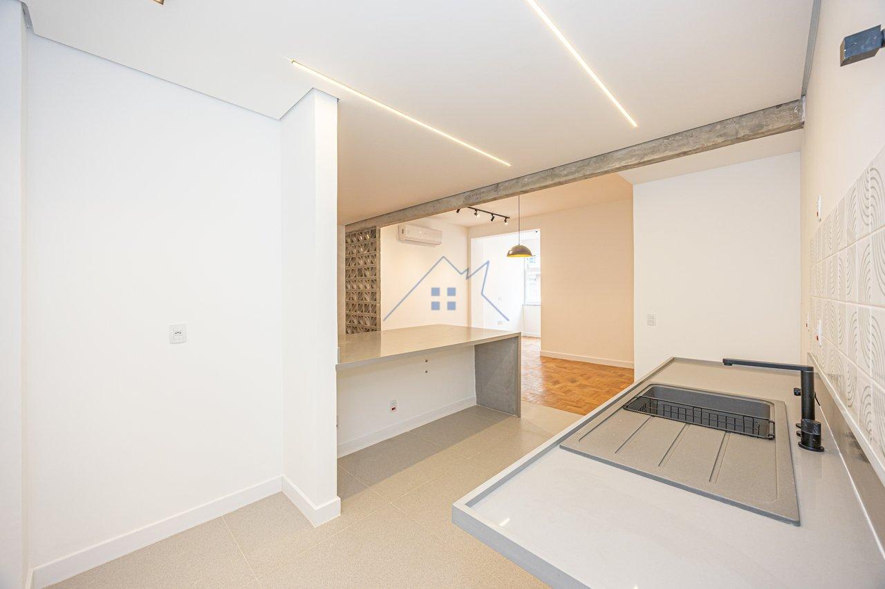 Apartamento no Bairro de Copacabana reformado 120m² 3 dorm 1 suíte 1 vaga Rua Constante Ramos Rio de Janeiro - 