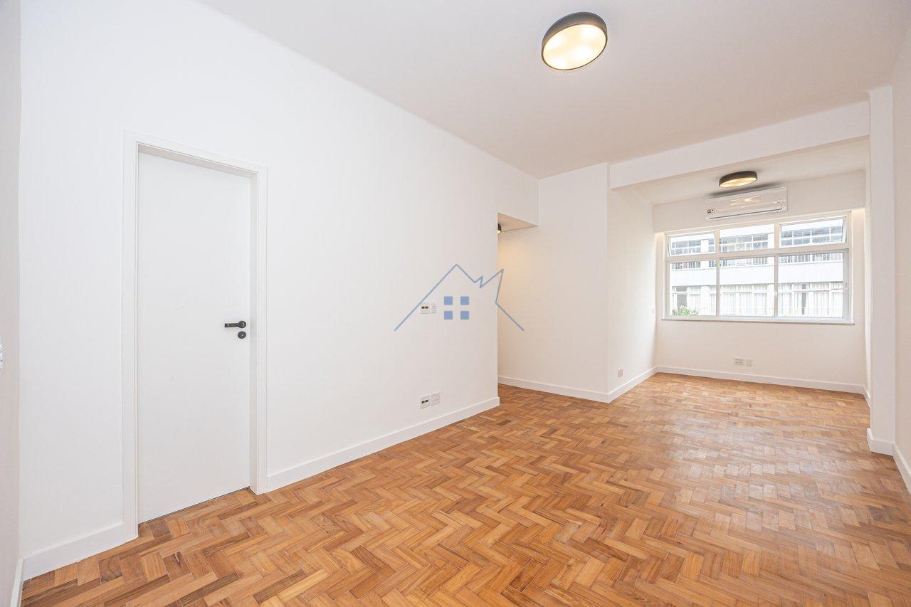 Apartamento no Bairro de Copacabana reformado 120m² 3 dorm 1 suíte 1 vaga Rua Constante Ramos Rio de Janeiro - 