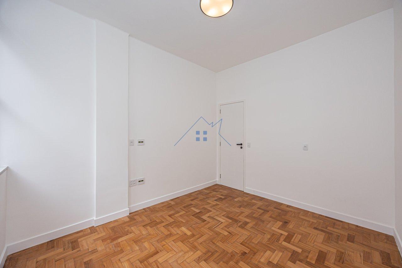 Apartamento no Bairro de Copacabana reformado 120m² 3 dorm 1 suíte 1 vaga Rua Constante Ramos Rio de Janeiro - 