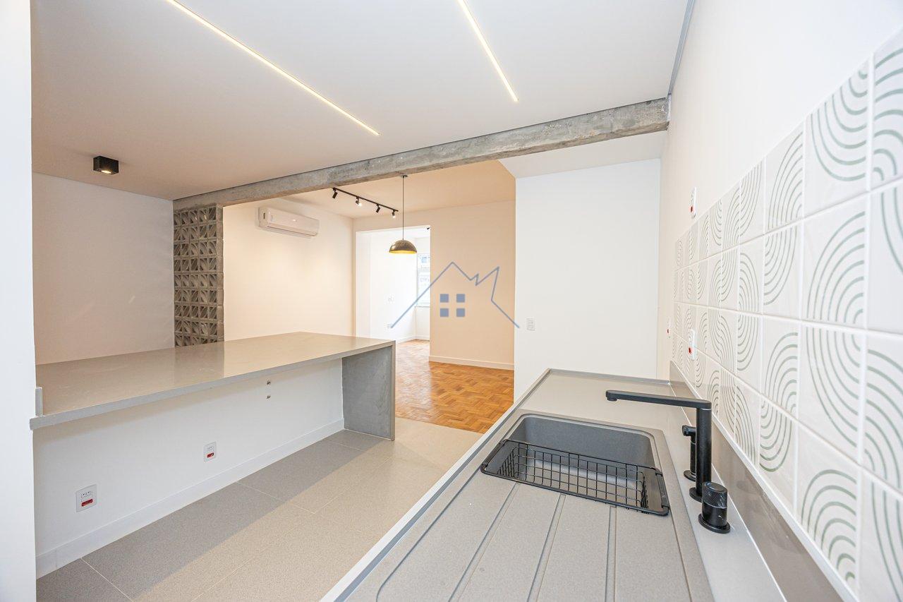 Apartamento no Bairro de Copacabana reformado 120m² 3 dorm 1 suíte 1 vaga Rua Constante Ramos Rio de Janeiro - 