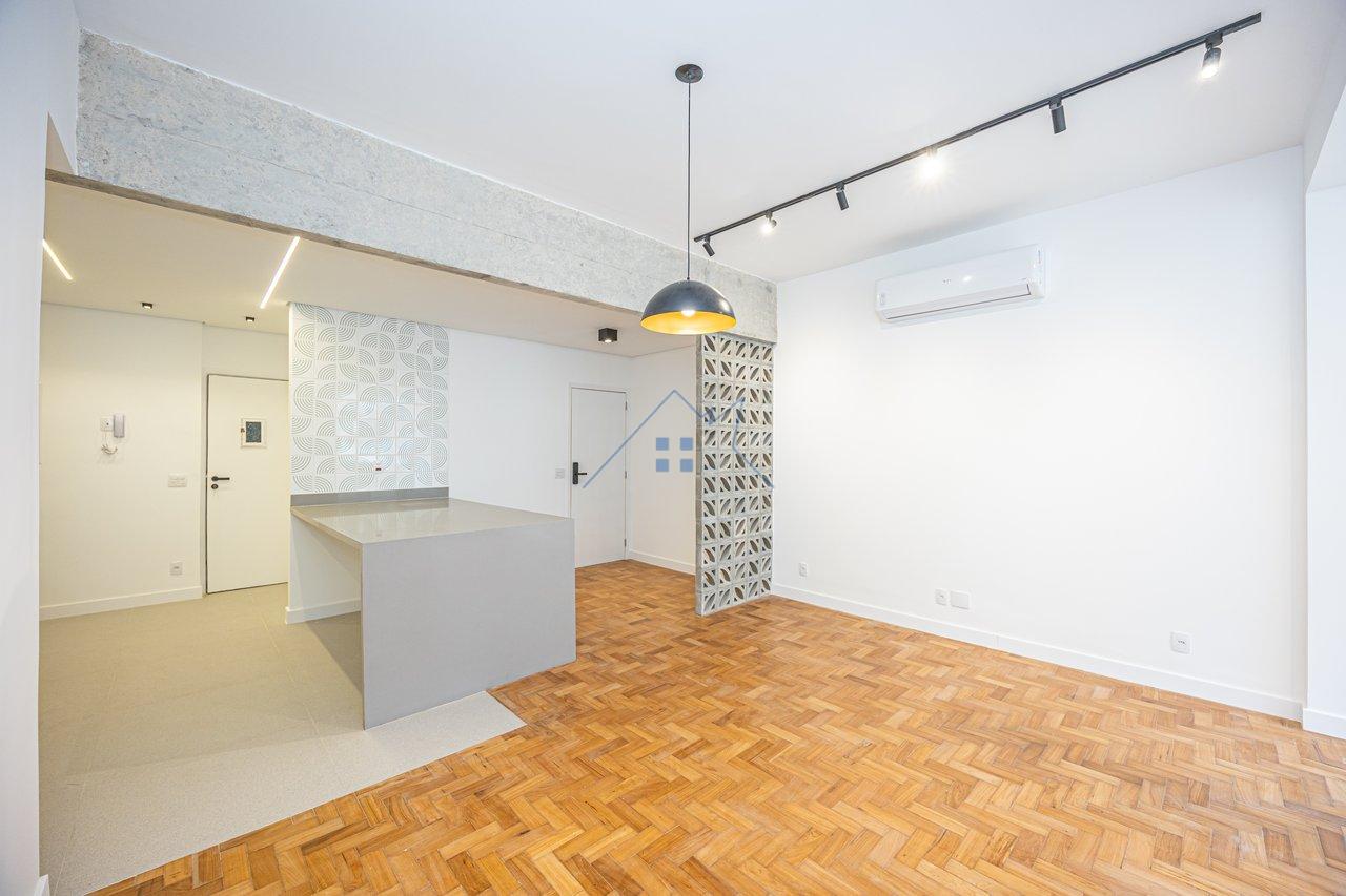 Apartamento no Bairro de Copacabana reformado 120m² 3 dorm 1 suíte 1 vaga Rua Constante Ramos Rio de Janeiro - 
