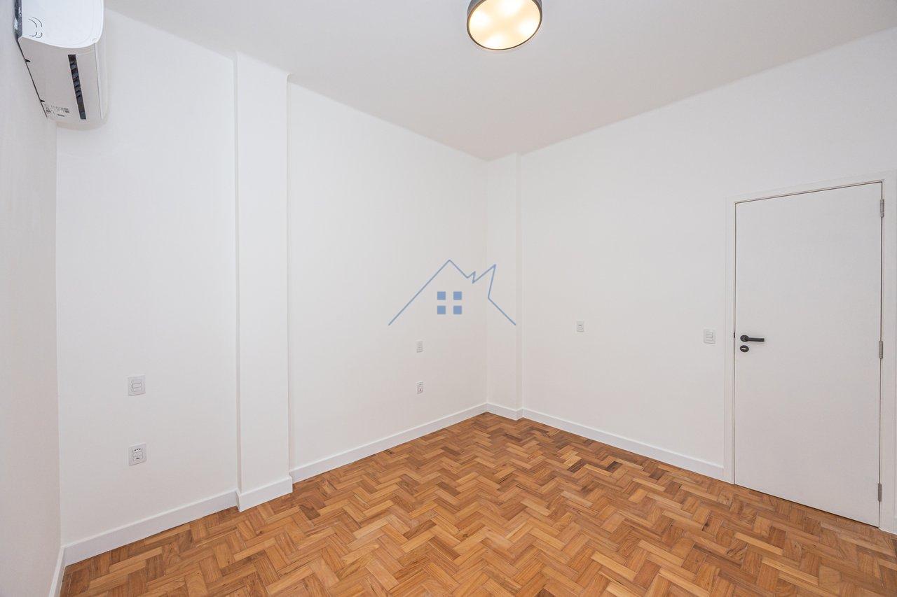 Apartamento no Bairro de Copacabana reformado 120m² 3 dorm 1 suíte 1 vaga Rua Constante Ramos Rio de Janeiro - 