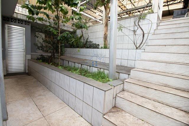 Casa na Vila Mariana com 450m² 7 dorm 8 vagas uso residencial ou comercial Rua Mansur Yasbek São Paulo - 